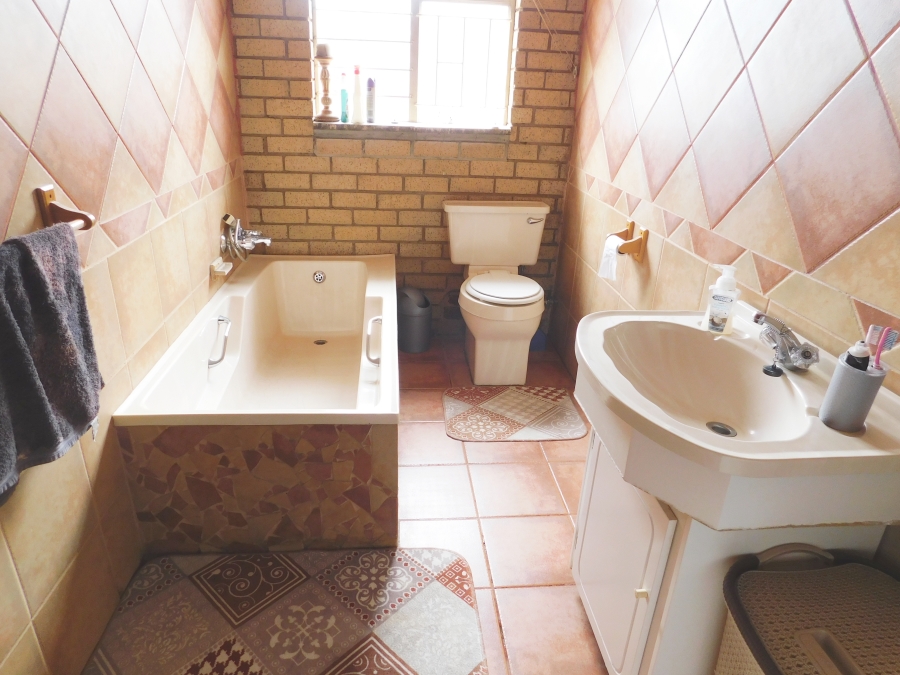 4 Bedroom Property for Sale in Krugersdorp West Gauteng