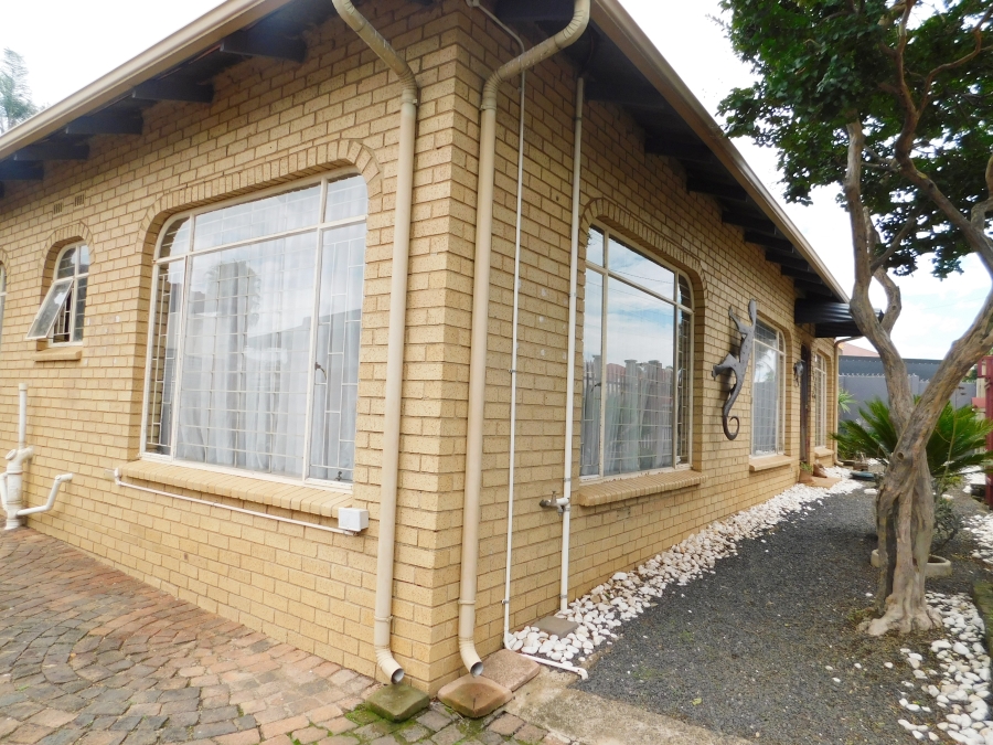 4 Bedroom Property for Sale in Krugersdorp West Gauteng