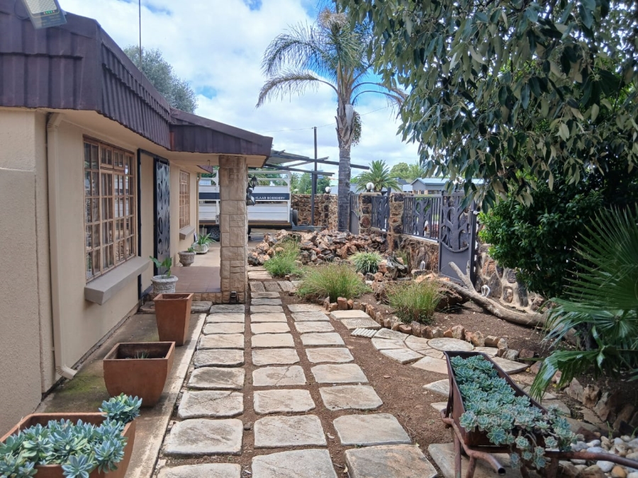 4 Bedroom Property for Sale in Fochville Gauteng