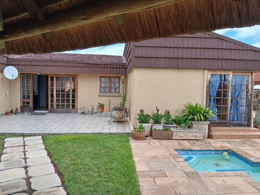 4 Bedroom Property for Sale in Fochville Gauteng