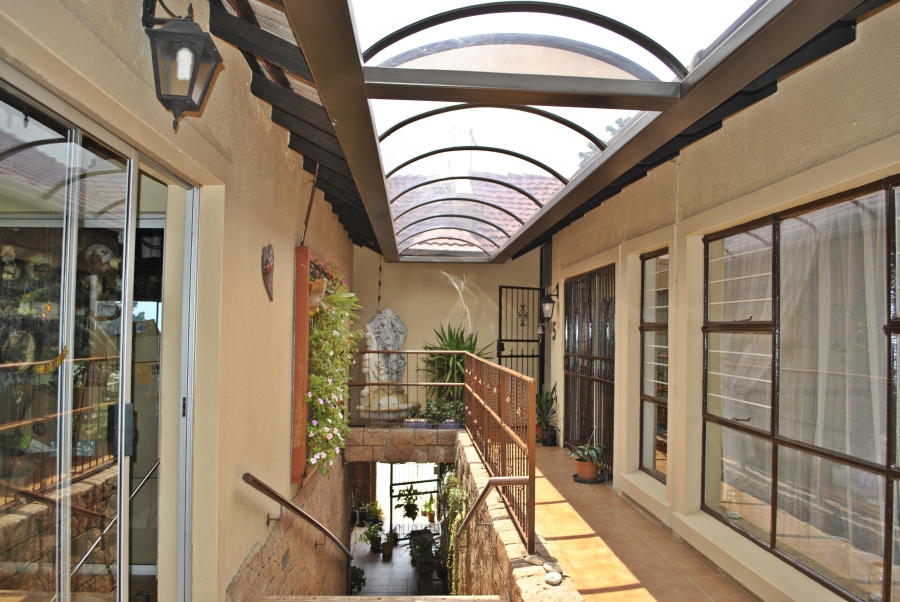 4 Bedroom Property for Sale in Noordheuwel Gauteng