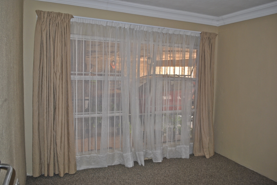 4 Bedroom Property for Sale in Noordheuwel Gauteng