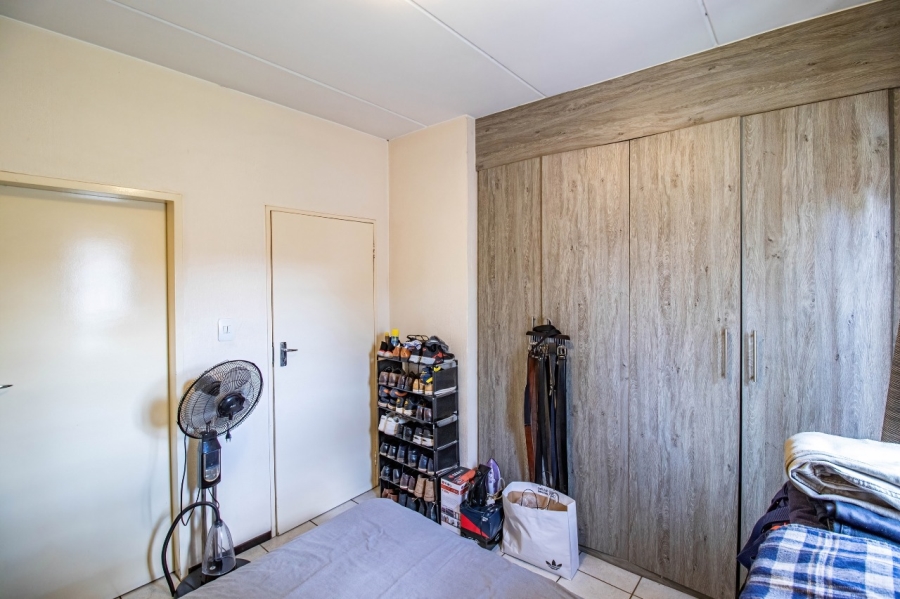 2 Bedroom Property for Sale in Olivedale Gauteng