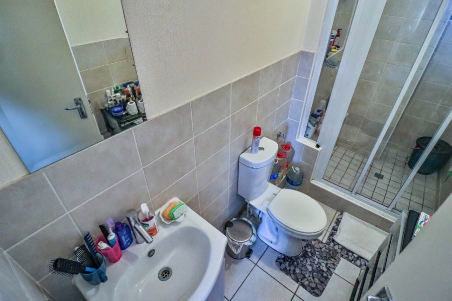 2 Bedroom Property for Sale in Olivedale Gauteng