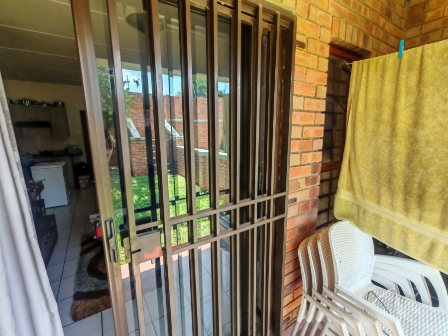 2 Bedroom Property for Sale in Olivedale Gauteng