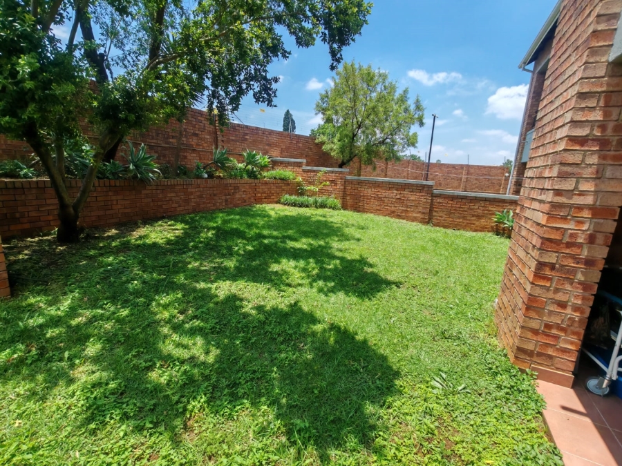 2 Bedroom Property for Sale in Olivedale Gauteng
