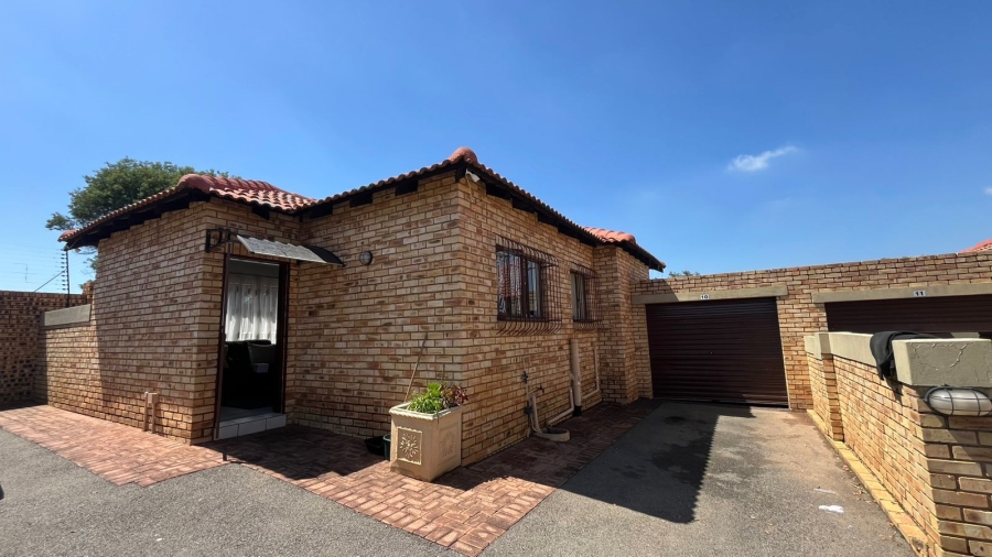 3 Bedroom Property for Sale in Greenhills Gauteng