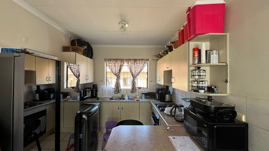 3 Bedroom Property for Sale in Greenhills Gauteng