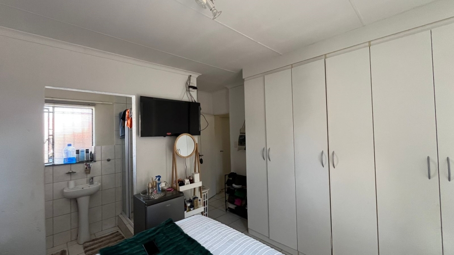 3 Bedroom Property for Sale in Greenhills Gauteng