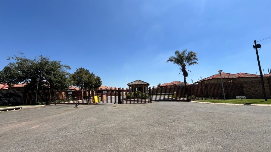 3 Bedroom Property for Sale in Greenhills Gauteng