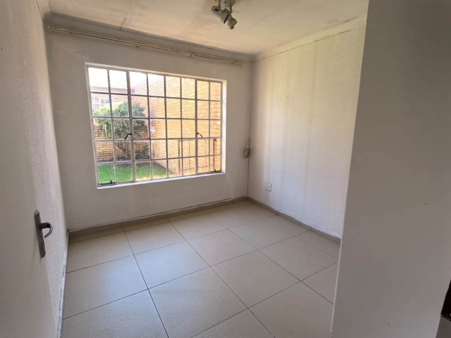 3 Bedroom Property for Sale in Groblerpark Gauteng