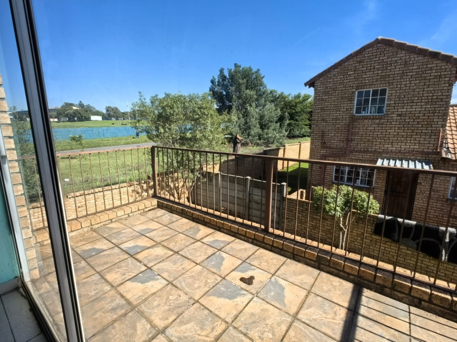 3 Bedroom Property for Sale in Groblerpark Gauteng