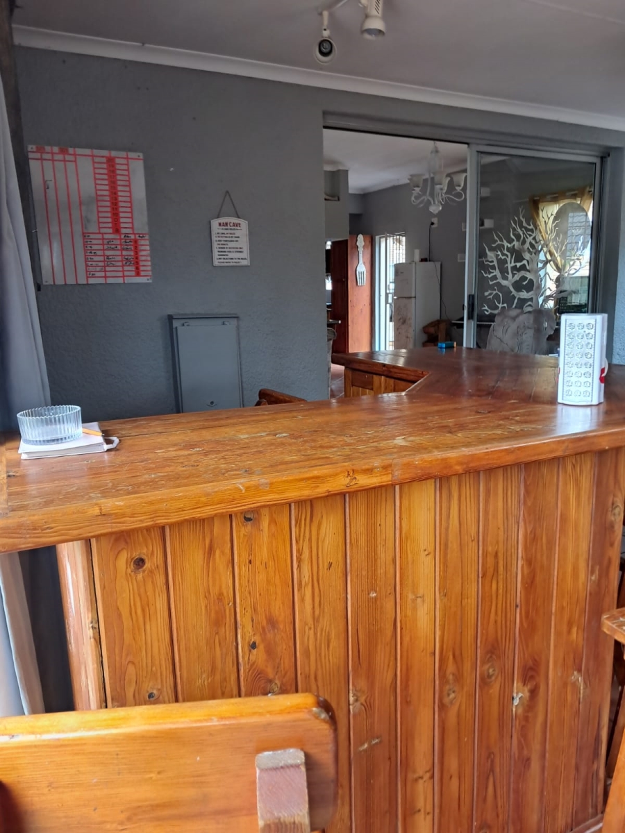 4 Bedroom Property for Sale in Greenhills Gauteng