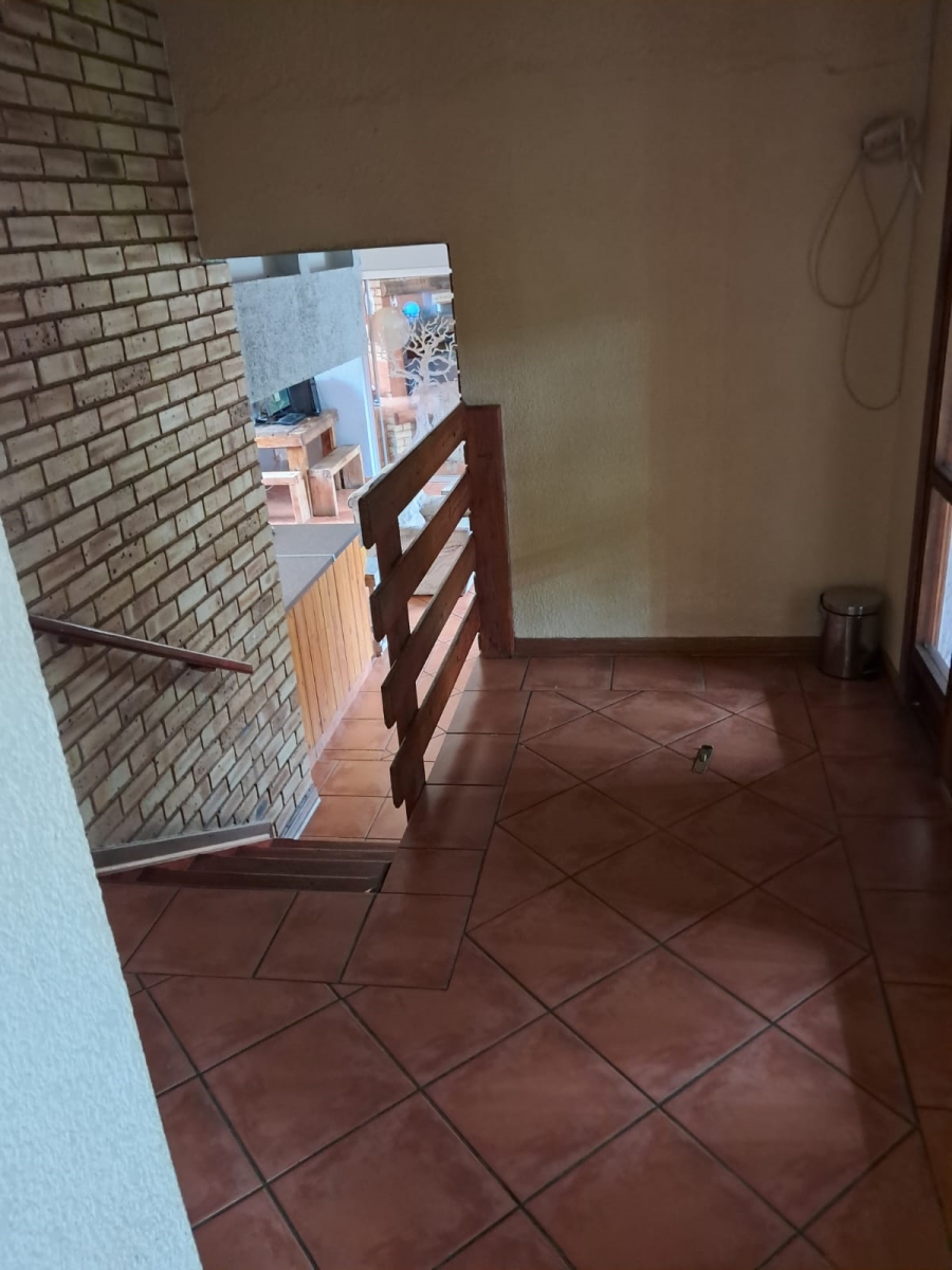 4 Bedroom Property for Sale in Greenhills Gauteng