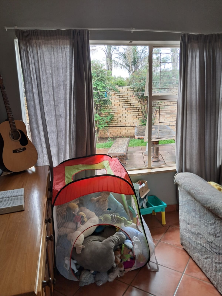 4 Bedroom Property for Sale in Greenhills Gauteng