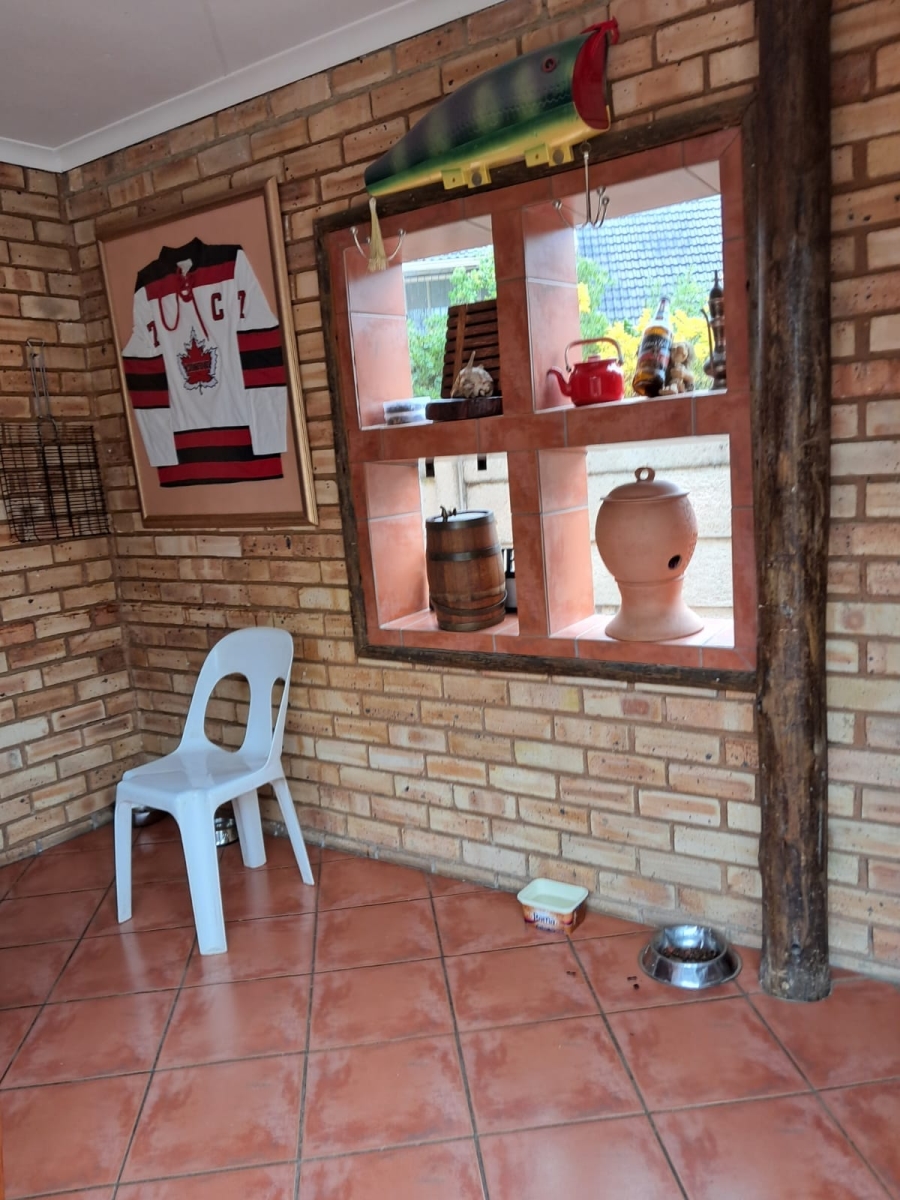 4 Bedroom Property for Sale in Greenhills Gauteng