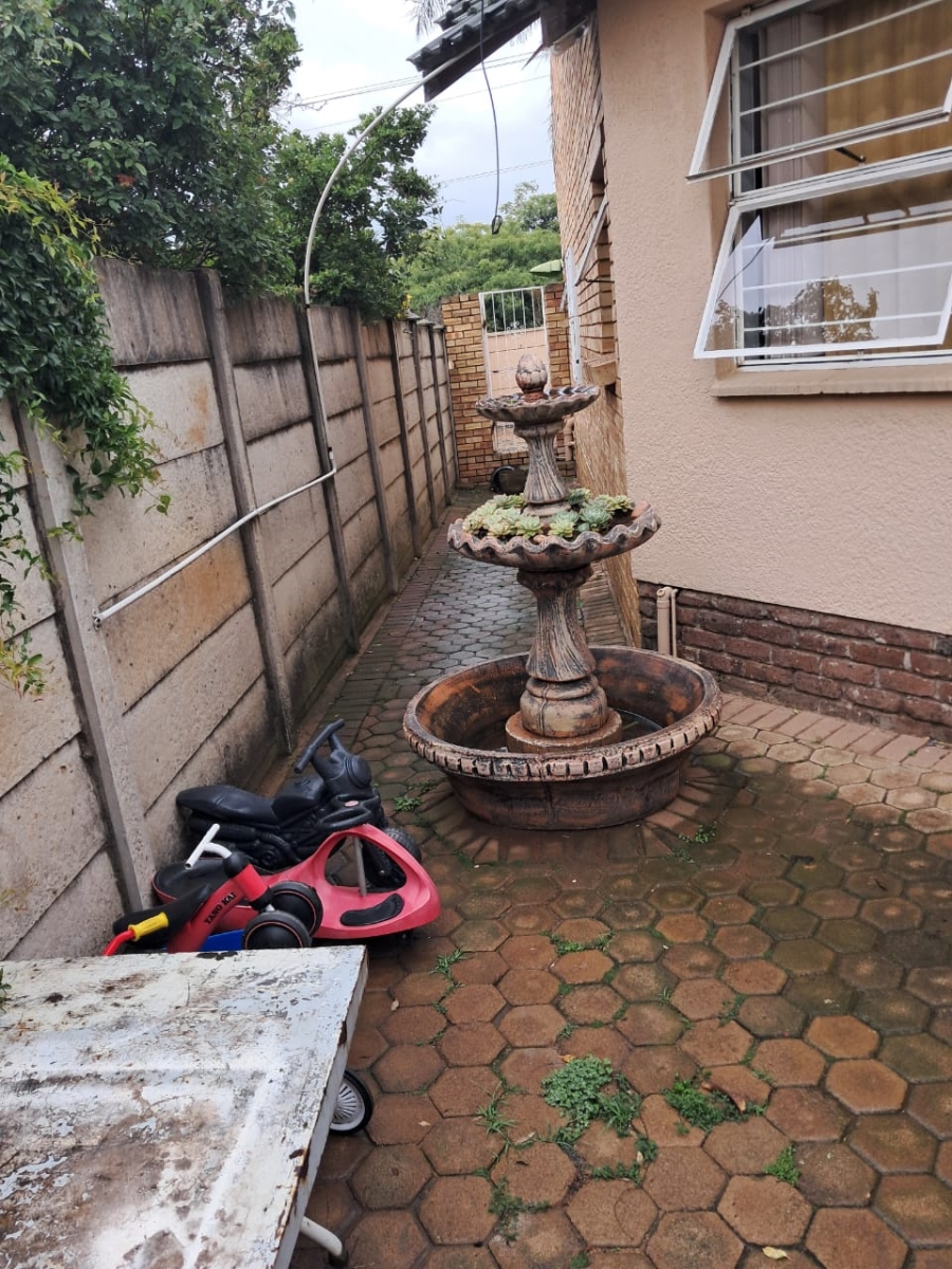 4 Bedroom Property for Sale in Greenhills Gauteng