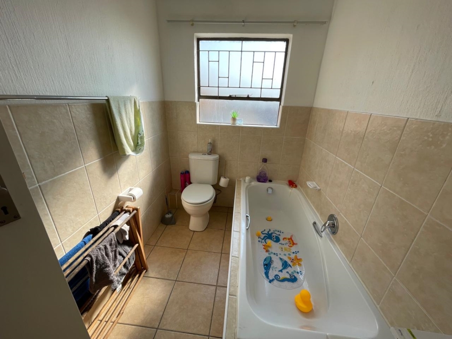 2 Bedroom Property for Sale in Weltevreden Park Gauteng