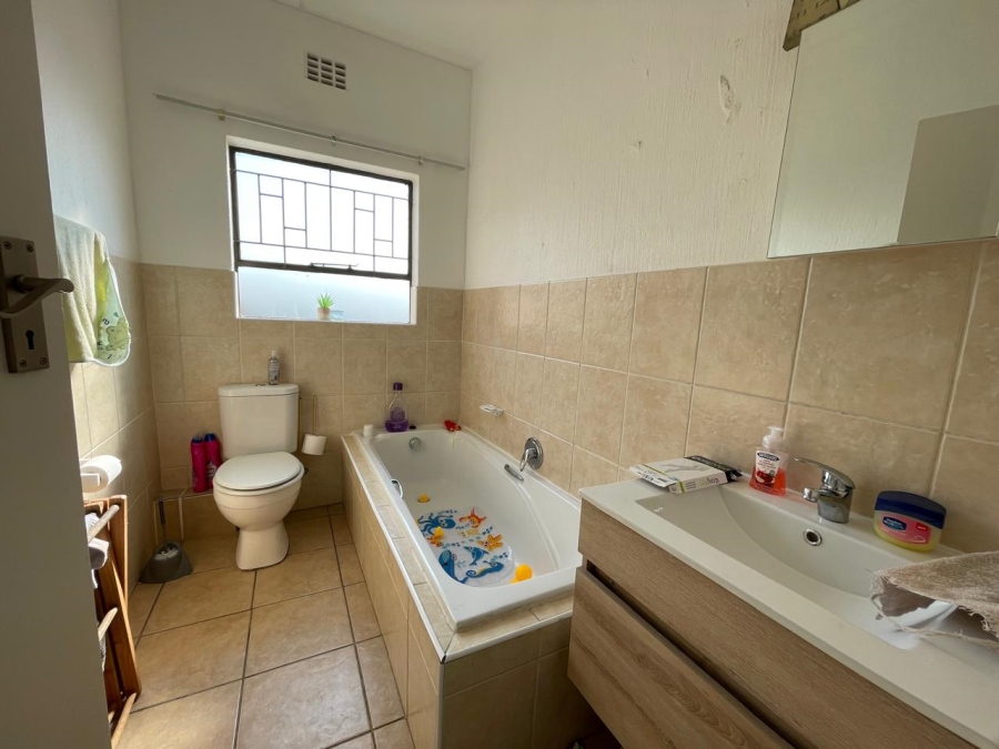 2 Bedroom Property for Sale in Weltevreden Park Gauteng