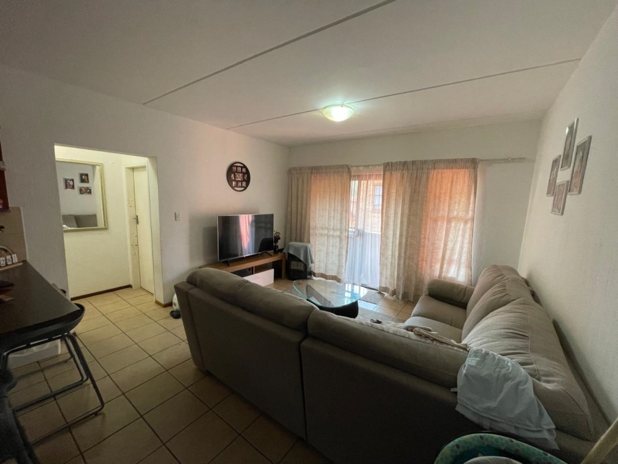 2 Bedroom Property for Sale in Weltevreden Park Gauteng