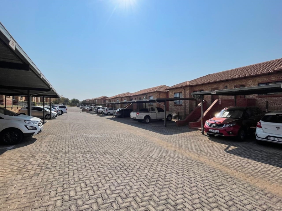 2 Bedroom Property for Sale in Weltevreden Park Gauteng