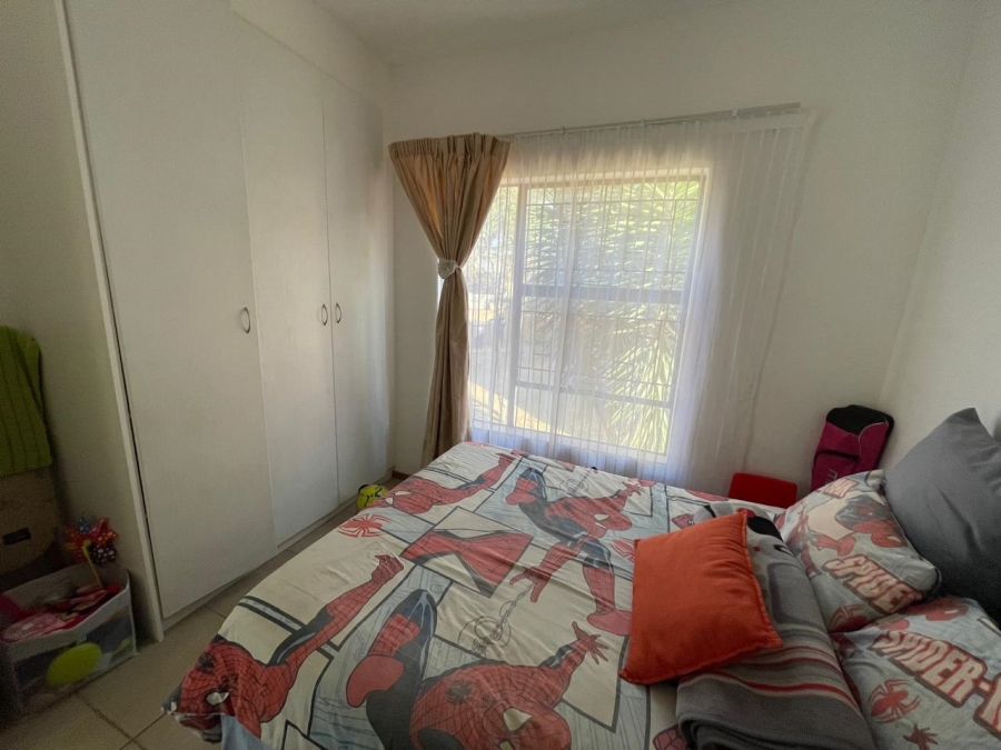 2 Bedroom Property for Sale in Weltevreden Park Gauteng