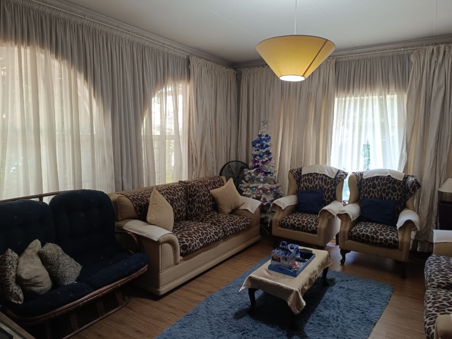 3 Bedroom Property for Sale in Helikonpark Gauteng