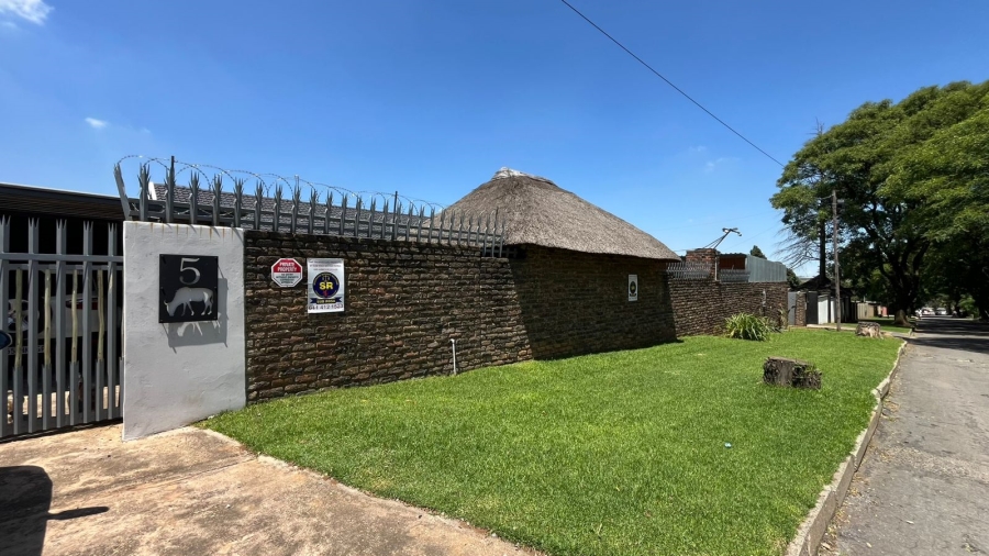 4 Bedroom Property for Sale in Greenhills Gauteng