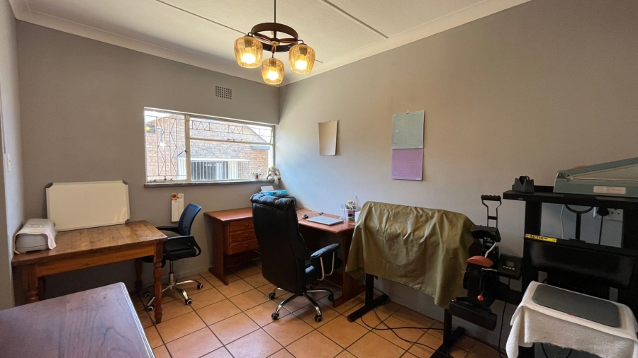 4 Bedroom Property for Sale in Greenhills Gauteng