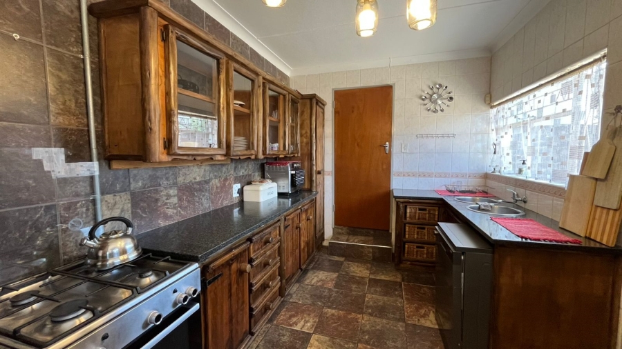 4 Bedroom Property for Sale in Greenhills Gauteng