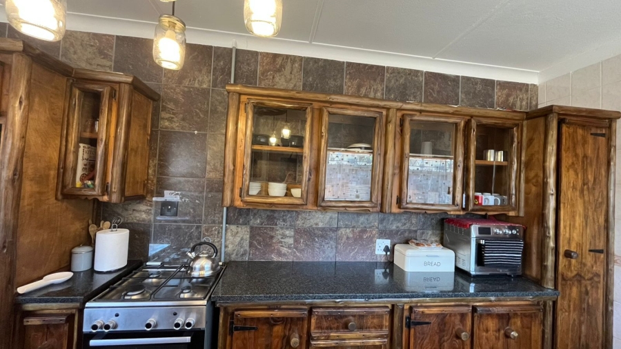 4 Bedroom Property for Sale in Greenhills Gauteng