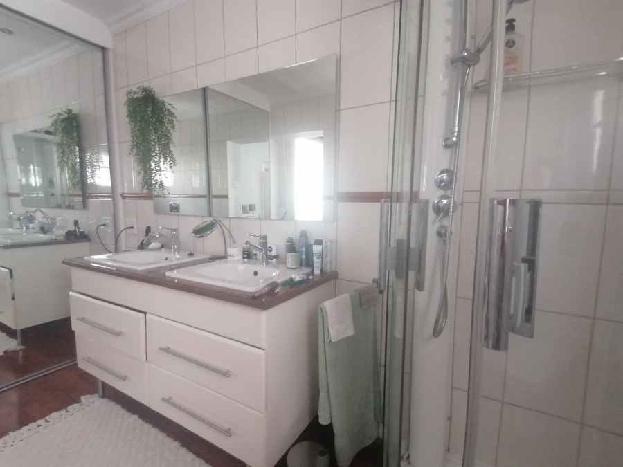 3 Bedroom Property for Sale in Monument Gauteng