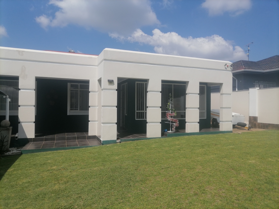 3 Bedroom Property for Sale in Monument Gauteng