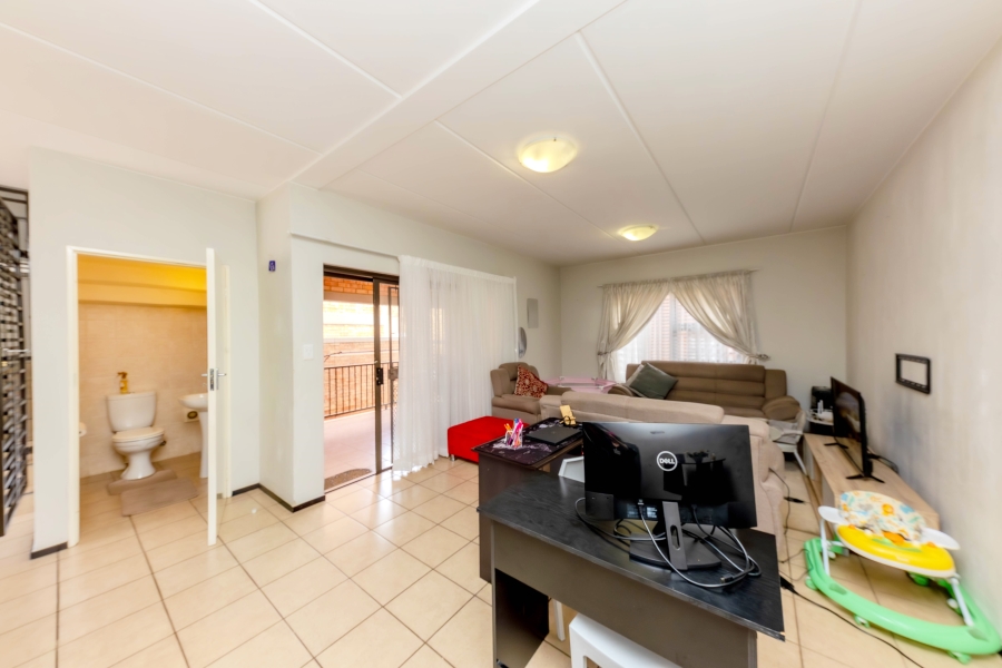 3 Bedroom Property for Sale in Helderkruin Gauteng