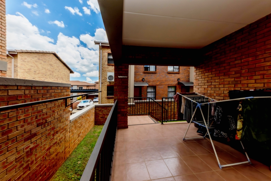 3 Bedroom Property for Sale in Helderkruin Gauteng