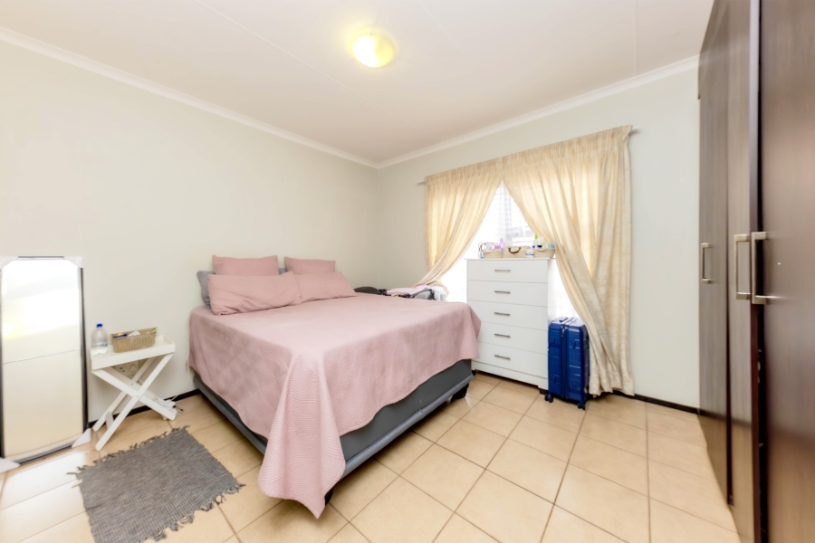 3 Bedroom Property for Sale in Helderkruin Gauteng