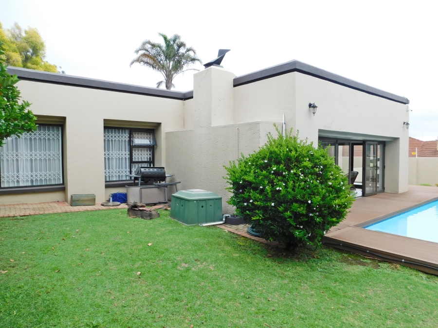 3 Bedroom Property for Sale in Rangeview Gauteng