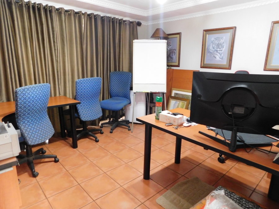 3 Bedroom Property for Sale in Rangeview Gauteng