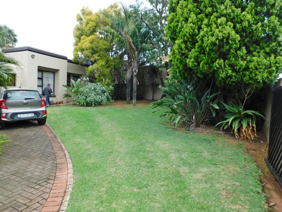 3 Bedroom Property for Sale in Rangeview Gauteng