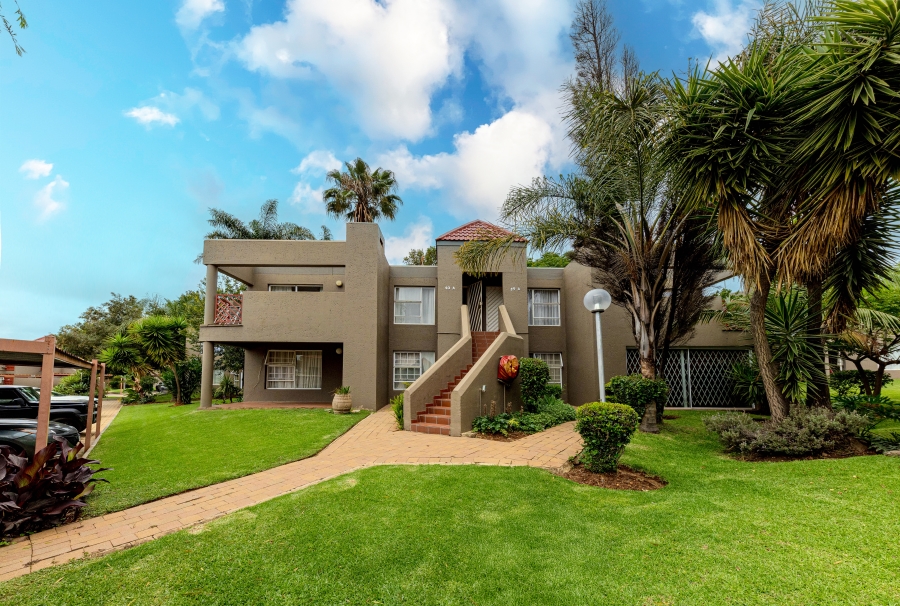 2 Bedroom Property for Sale in Allens Nek Gauteng