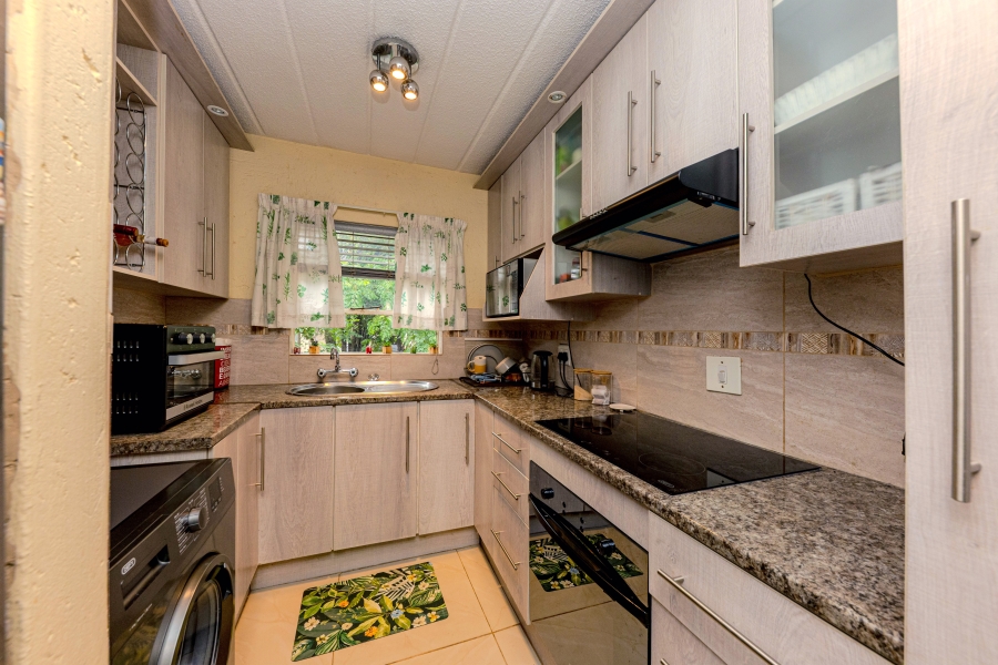 2 Bedroom Property for Sale in Allens Nek Gauteng