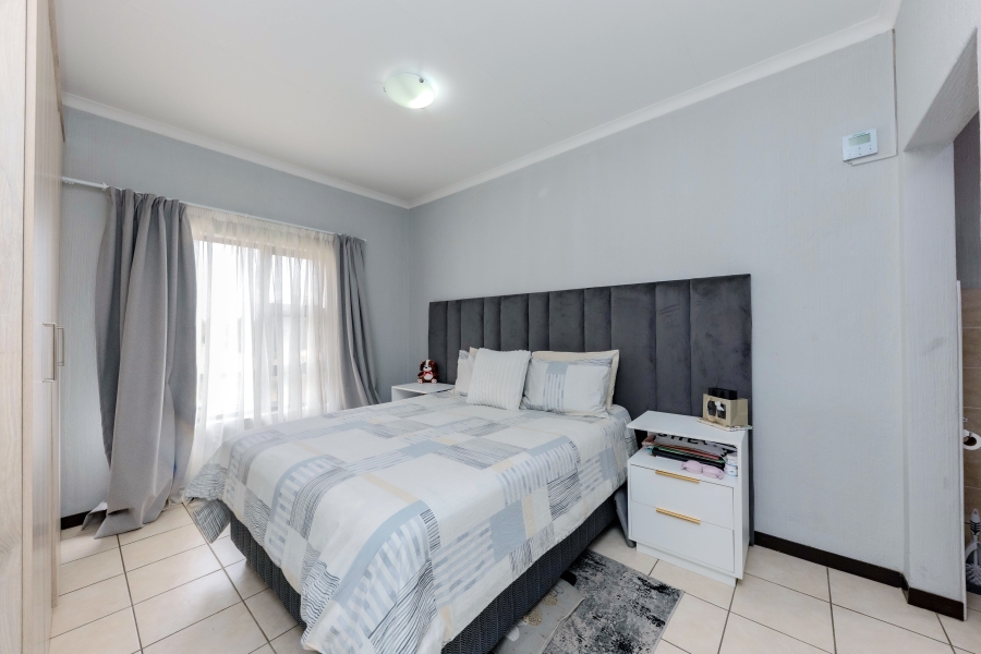 2 Bedroom Property for Sale in Wilgeheuwel Gauteng