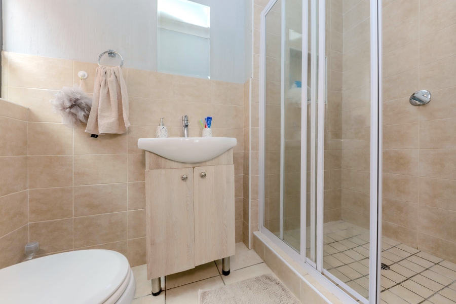 2 Bedroom Property for Sale in Wilgeheuwel Gauteng