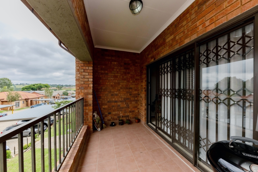 2 Bedroom Property for Sale in Wilgeheuwel Gauteng