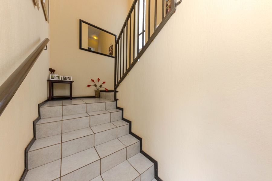 3 Bedroom Property for Sale in Helderkruin Gauteng