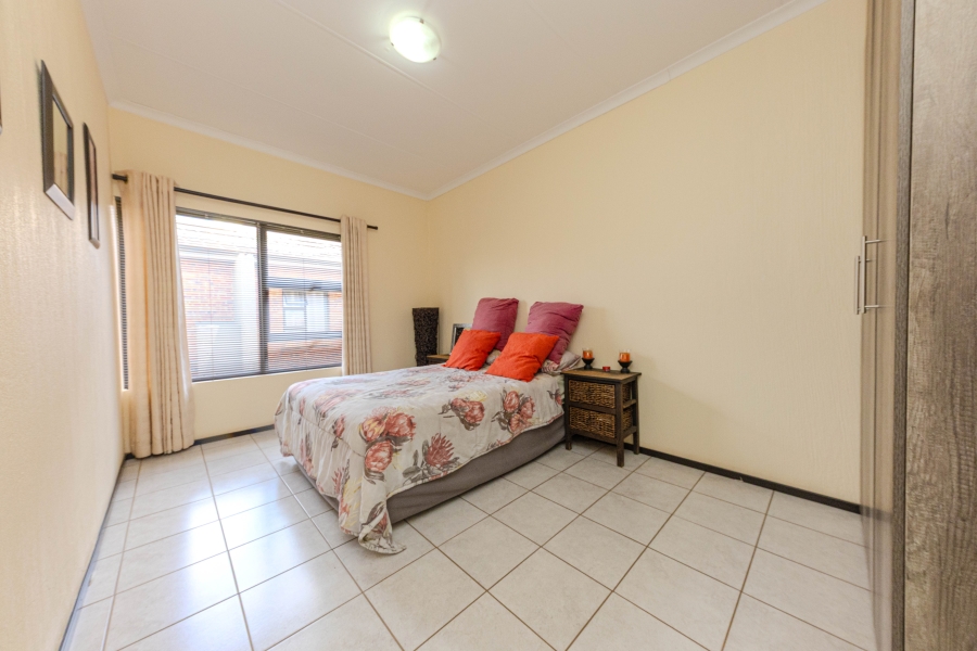 3 Bedroom Property for Sale in Helderkruin Gauteng