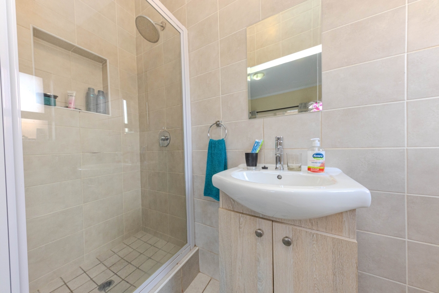 3 Bedroom Property for Sale in Helderkruin Gauteng