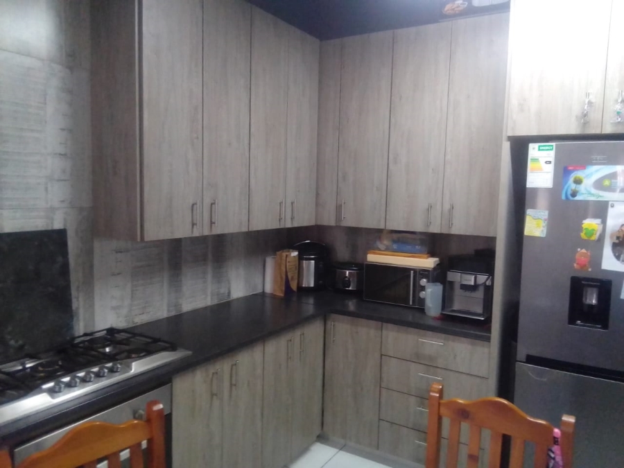 3 Bedroom Property for Sale in Wentworth Park Gauteng