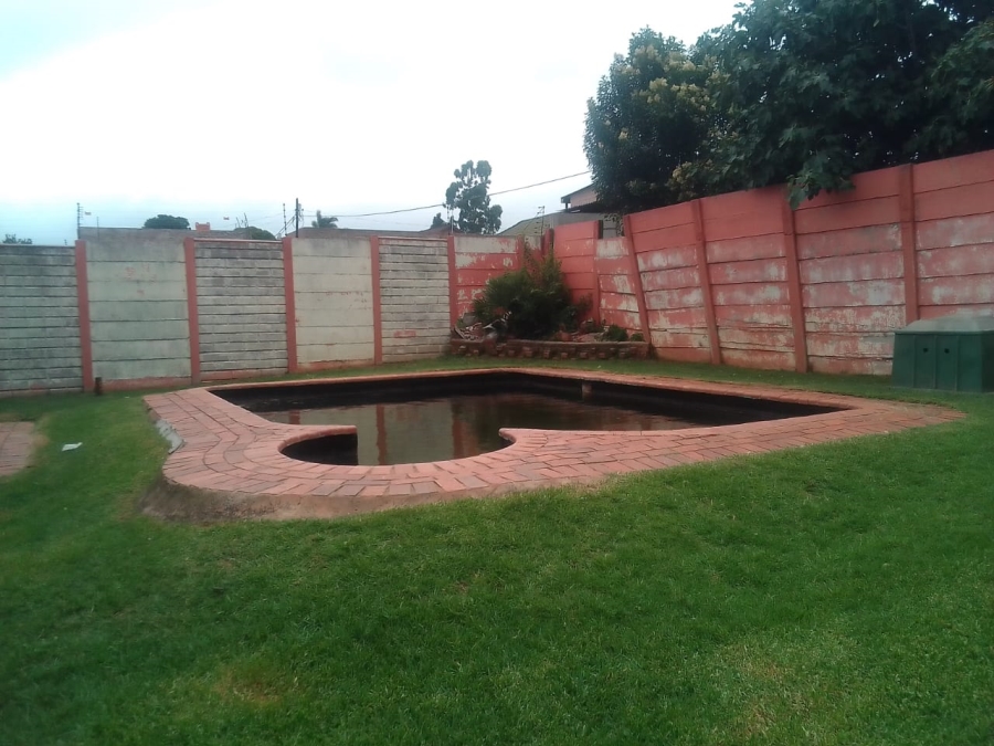 3 Bedroom Property for Sale in Wentworth Park Gauteng