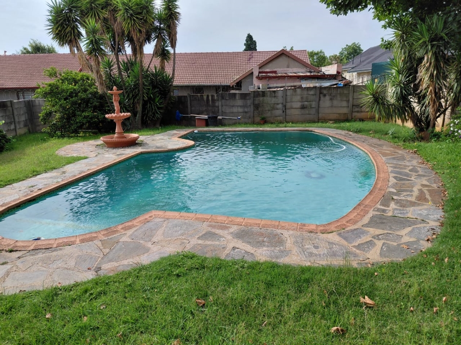 3 Bedroom Property for Sale in Greenhills Gauteng